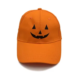 Gorra de béisbol naranja de Halloween con cara de calabaza bordada y textura de lona