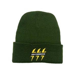Bonnet en maille vert foncé avec broderie éclair et lettrage swag au style streetwear