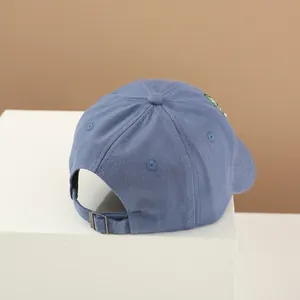 Cappellino da baseball blu per bambini con ricamo camion e fibbia in metallo regolabile