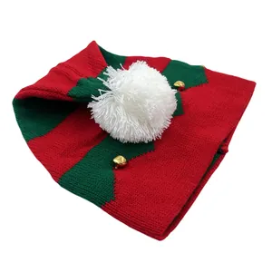 Gorro de elfo navideño de punto rojo y verde con pompón blanco y cascabeles dorados