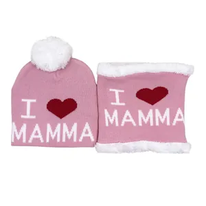 Set berretto e scaldacollo in maglia rosa per bambini con jacquard I Love MAMMA e pompon