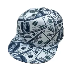 Hip hop snapback pet met platte rand en een all-over print van 100 dollar biljetten