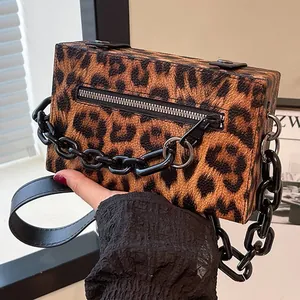 Leopard Print Box Crossbody Bag With Thick Black Chain PU Leather Small Square Envelope Clutch Shoulder Bag Daily Fashion