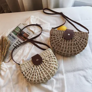 Damen Casual Strohgewebte Satteltasche Mit PU Lederklappe Magnetverschluss Schulter Umhängetasche Für Sommer Urlaub Strand