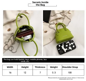 Detailed size chart and internal capacity guide for small green leather chain crossbody bag