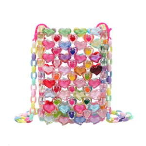 Sac à main artisanal en perles de cœur colorées avec perles acryliques et bandoulière