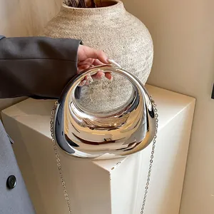 Sac à main moderne en acrylique miroir argenté avec poignée ronde et bandoulière chaîne