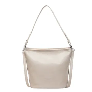 Sac fourre-tout minimaliste en cuir PU blanc crème avec design seau et bandoulière