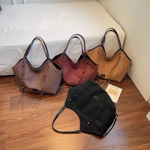 Retro large capacity suede tote bag with fringe details in four seasonal colors