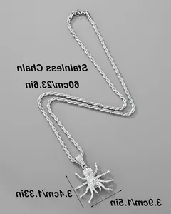 Détail du pendentif araignée avec dimensions sur une chaîne de 60 cm en acier inoxydable