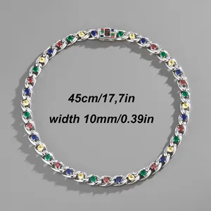 Dettaglio catena cubana argento da 10mm con zirconi multicolore incastonati