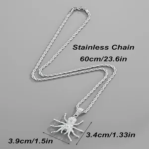 Collier pendentif araignée étincelant en acier inoxydable avec chaîne torsadée luxe