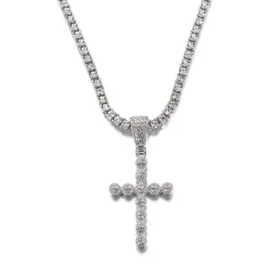Collana tennis hip hop argento con ciondolo a croce ghiacciata e cristalli lucenti