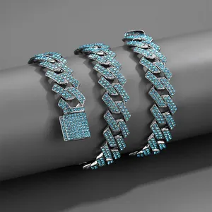 Catena cubana ghiacciata con strass blu cielo e chiusura a scatola di lusso con diamanti