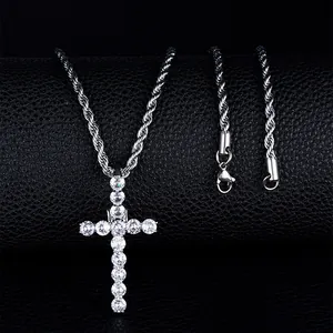 Collana con Ciondolo a Croce Hip Hop Iced Out Zirconia Intarsiata Gioielli in Lega Catena a Corda in Acciaio Inossidabile Argento Oro per Uomo Donna