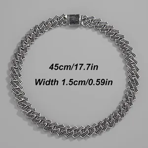 Detail of 15mm black zircon cuban link chain with dimensions 45cm and 1.5cm width