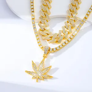 Set de collares hip hop dorados con colgante de hoja y cristales brillantes engastados