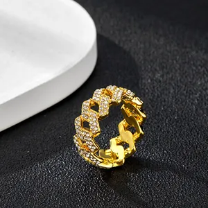 Bague chaîne cubaine dorée de luxe ornée de cristaux pour un style mode hip-hop audacieux