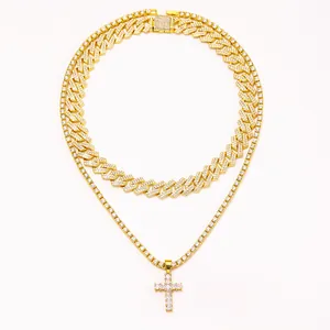 Parure de bijoux hip hop avec chaîne cubaine plaquée or 18 carats et collier tennis croix