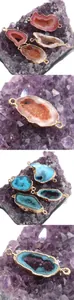 Dettaglio di connettori in agata naturale con placcatura oro rosa per creare gioielli