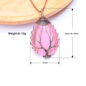 Makroaufnahme Lebensbaum Anhänger in Rosa Stein mit Drahtwicklung 25mm Abmessungen