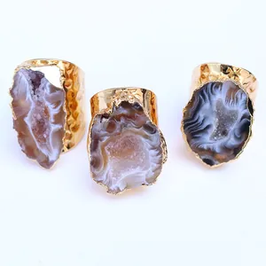 Natürliche Brasilianische Achat Geode Offener Ring Für Damen Vintage Vergoldet Hammerschlag Textur Roher Stein Schmuck