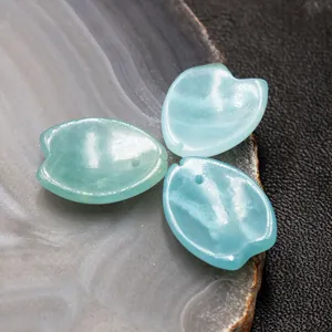 Trois perles en jade naturel bleu clair en forme de cœur pour bijoux DIY artisanaux