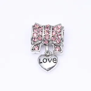 Charm noeud en strass rose avec pendentif coeur gravé Love pour bracelet de perles