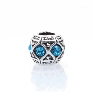 Perle en alliage d'argent vintage avec motifs géométriques et strass bleus pour bijoux DIY