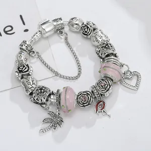 Bracciale con ciondoli placcato argento con perle rosa, fenicottero e cuori