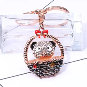 Llavero de Aleación de Zinc Oro Rosa con Oso en una Cesta Colgante de Bolso Lindo Animal Anilla de Metal Regalo Mujer