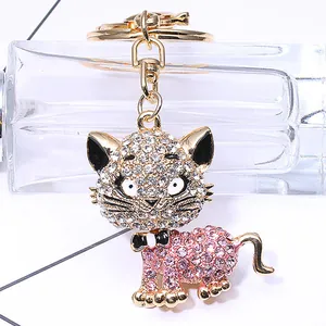 Porte-clés Chat en Strass à la Mode en Alliage de Zinc Plaqué Or Charme de Sac Animal Anneau de Clé de Chaton Scintillant pour Femmes Filles Cadeau