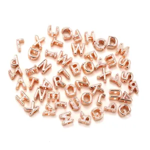 Set di 26 ciondoli con lettere in oro rosa e cristalli per bracciali fai da te