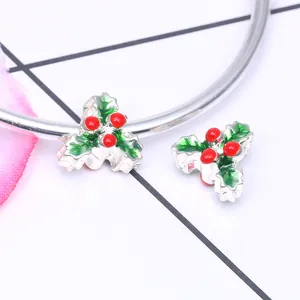 Kerstmis hulstbes bedeltje in zilver en groen emaille voor bedelarmbanden voor dames