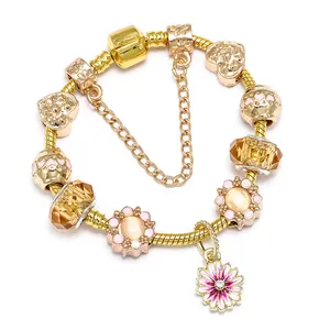Bracelet à Breloques Marguerite Rose DIY pour Femmes Plaqué Or Argent Chaîne Serpent Avec Chaîne de Sécurité Cœur Cristal Perles en Émail Bijoux Cadeau