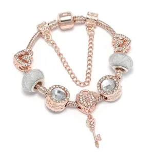 Moda Oro Rosa Lega Strass Cuore Chiave Bracciale Con Charm Con Catena a Serpente Catena di Sicurezza Per Donna San Valentino Gioielli Regalo
