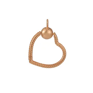 Pendentif cœur classique en or rose avec texture serpent et fermoir sphérique poli