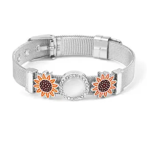 Bracciale a maglia argento con ciondoli a girasole in smalto e pietre lucenti