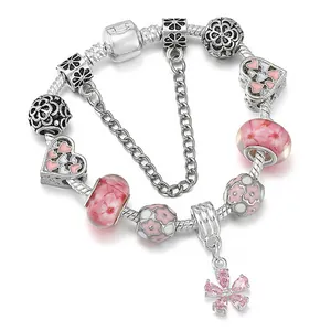 Rosa Blumen-Charm-Armband mit Glasperlen und Schlangenkette für Damen Mode