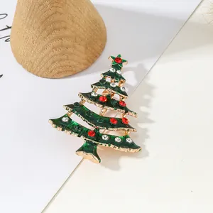 Exquisite Christmas tree brooch with green enamel and sparkling rhinestones on gold alloy