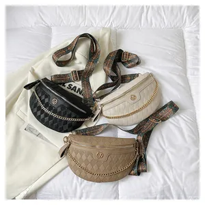Drei gesteppte Gürteltaschen in Schwarz, Beige und Khaki mit goldener Kette und Gurt