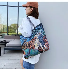 Borsa tote artistica in arazzo con illustrazione floreale e manici a righe casual
