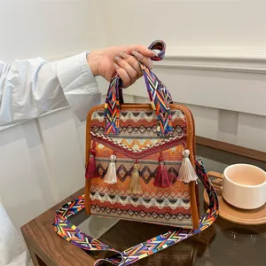 Sac à Épaule Tissé Ethnique Bohème pour Femmes Sac Seau à Gland Géométrique Coloré Sac à Main Bandoulière Mode Voyage