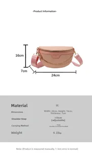 Dimensions du sac rose effet crocodile avec largeur 24 cm et hauteur 16 cm