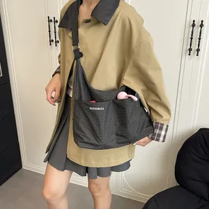 Sac Fourre-tout en Nylon à Grille Décontracté pour Femmes Grande Capacité Style Décontracté Sac à Bandoulière Léger