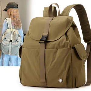 Zaino da donna in nylon impermeabile con patta a fibbia e grande capacità per il lavoro