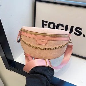 Sac Banane Femme en Cuir PU Gaufré Sac de Poitrine Croissant Avec Chaîne en Or et Large Bandoulière Réglable