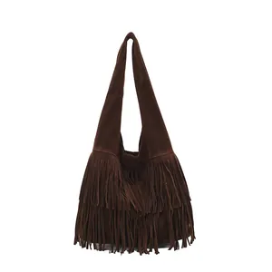 Borsa hobo in camoscio testa di moro con frange boho e ampia tracolla comoda
