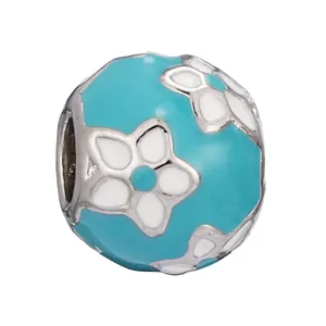 Perle de fleur en émail bleu clair avec motif floral blanc pour bracelet DIY