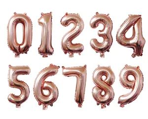 Détail de l'ensemble de ballons chiffres 0-9 en feuille d'or rose effet brillant